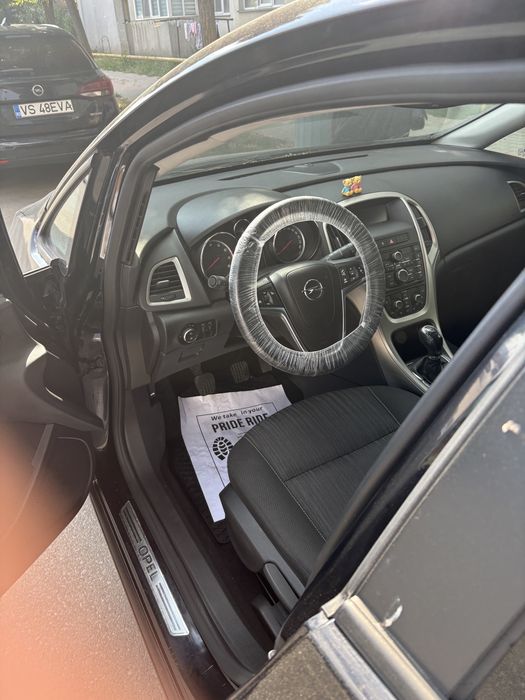 Opel Astra J 2010