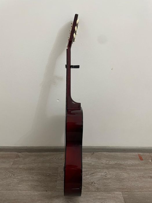 Продам гитару б/у