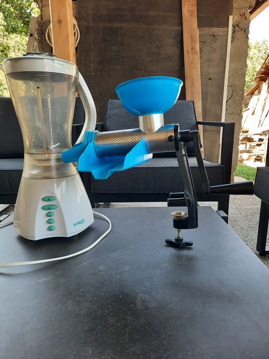 Blender Scarlett 500W+masina tocat cadou