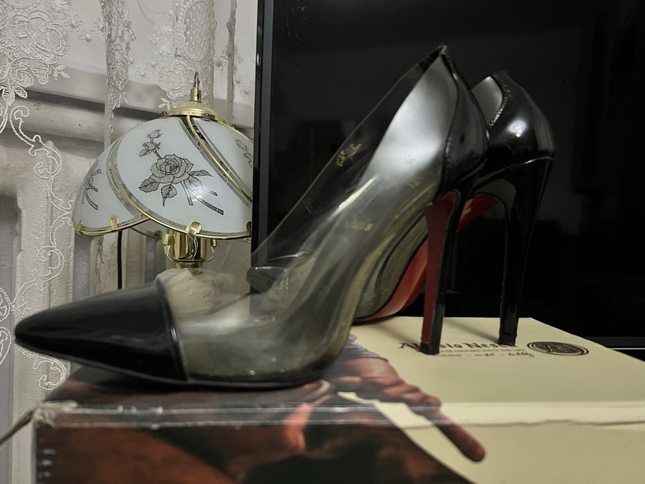 Туфли. 39 размер на высоком каблуке.