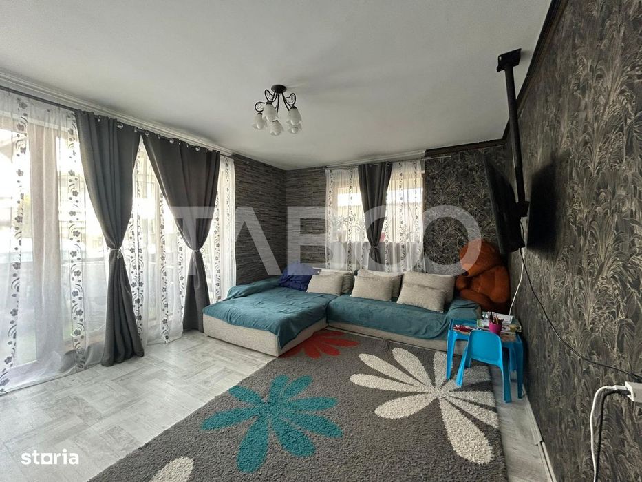 Apartament decomandat 54mp 2 camere si balcon zona Brana Selimbar — fotografia 1