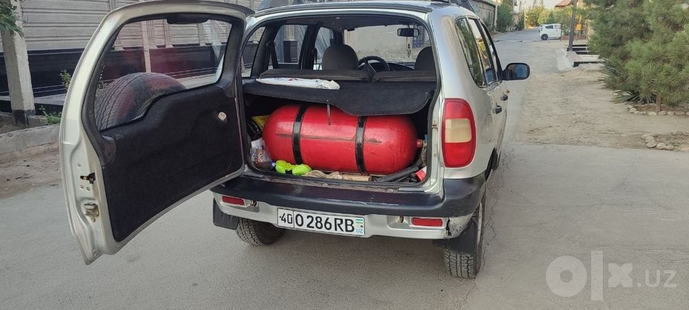 Chevrolet Niva 2004