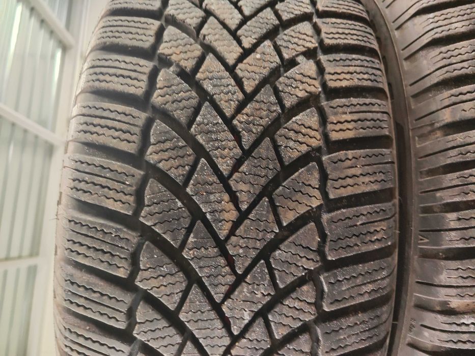 2бр.зимни гуми 215/55/17 Bridgestone