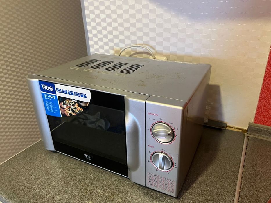 Микроволновка Vitek Vt-1685