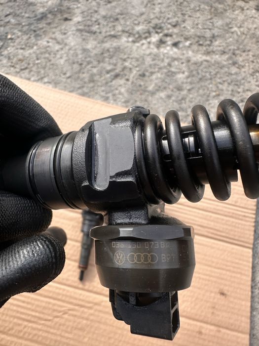 Injectoare 2.0 TDI BMM / BMP cod 038130073BQ