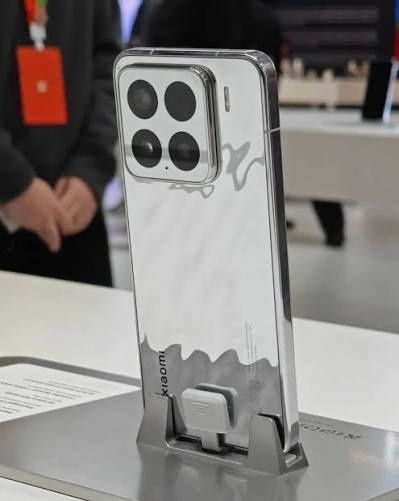 Editie Limitata Xiaomi 15 Liquid Silver