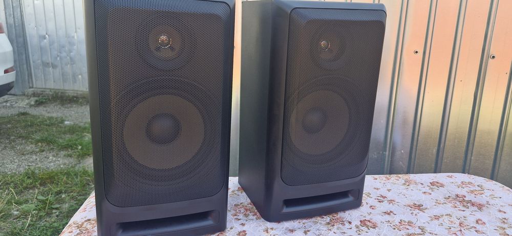 Boxe Akai model SW-M 40