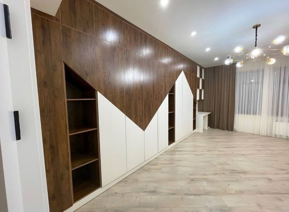 Сдаётся 4-комнатная квартира в новостройке | Центр города

• Локация: