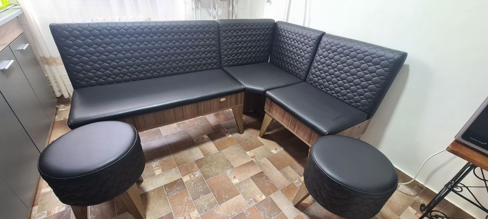 Vând colțar bucătărie Pandora + 2 tabureti