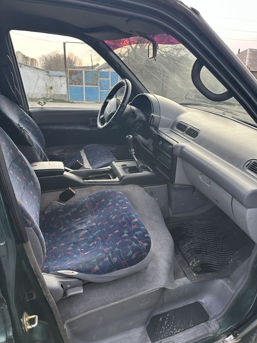 Продам Nissan serena