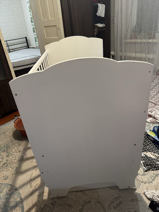 Кроватка детская.