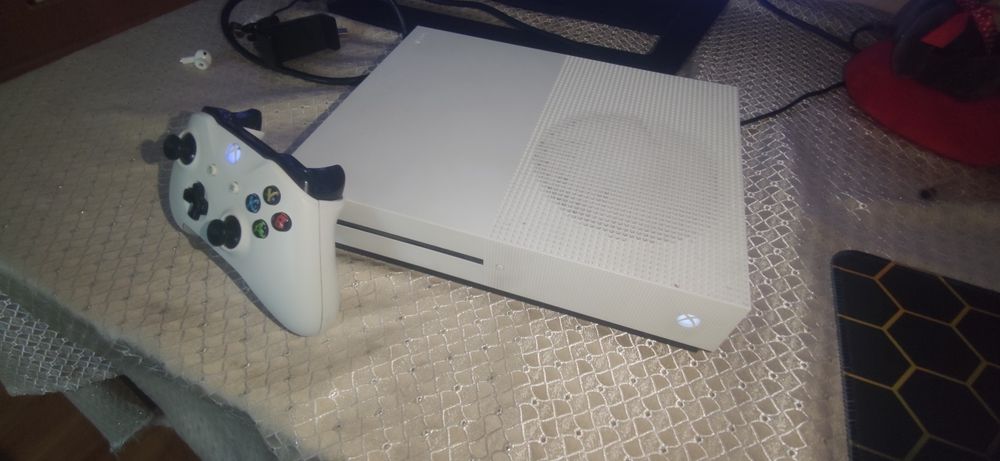 Продам-обмен xbox one s