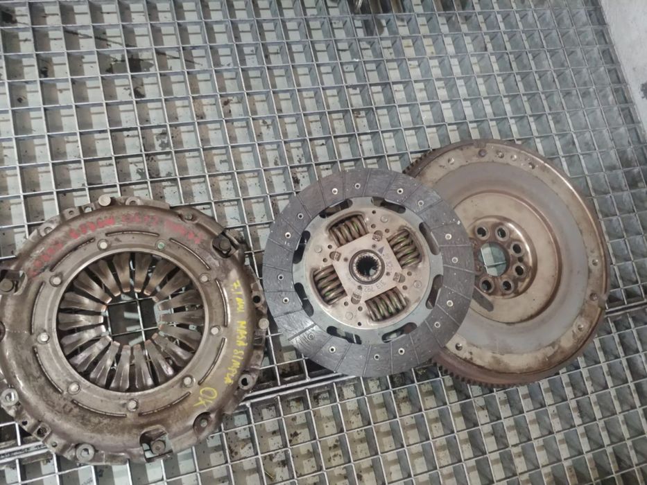 kit ambreiaj volanta masa simpla 2.0dci m9re780 renault trafic 2 euro 5  disc 7,1 mm 8201313792