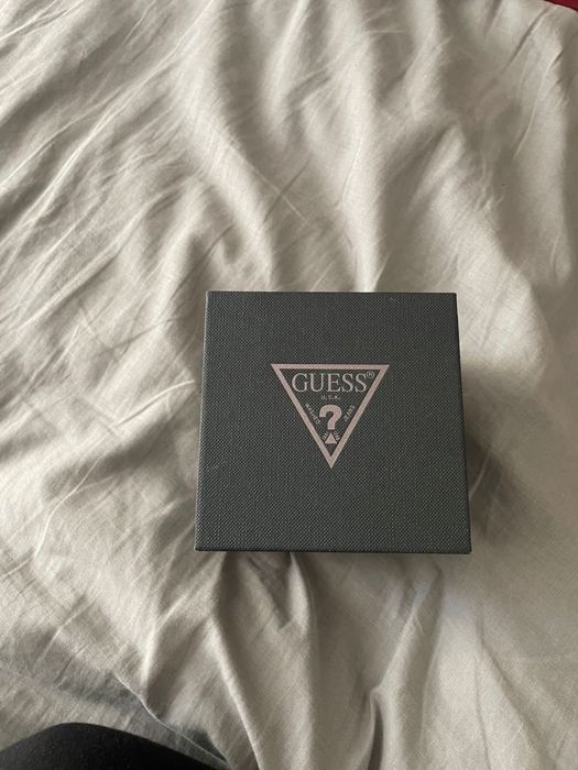 GUESS часы (оригинал)