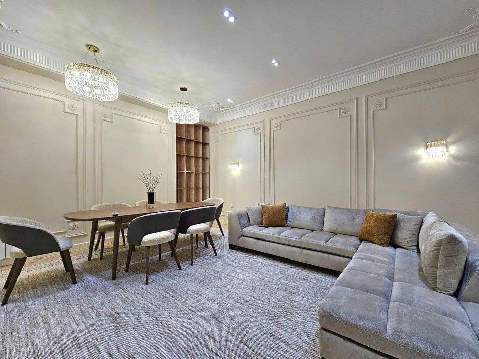 Сдаётся 3х комнатная квартира!  ЖК Казахстан! Ц-5 Алайский рынок!