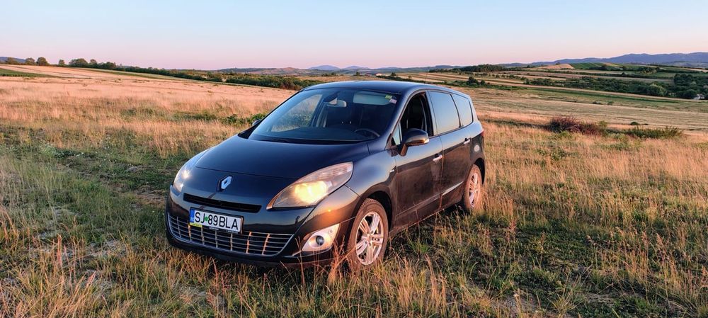 RENAULT Grand Scenic 2011 — imagine 2