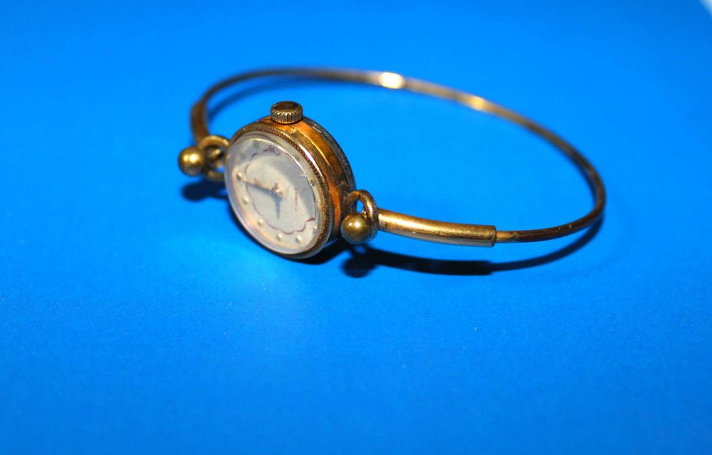 Часы механические советские