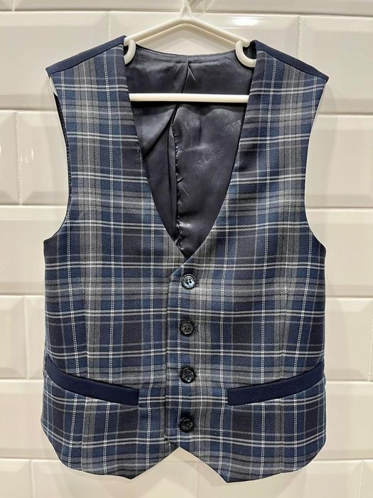 Продам жилет школьника