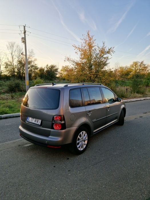 VOLKSWAGEN Touran 2010 — imagine 4