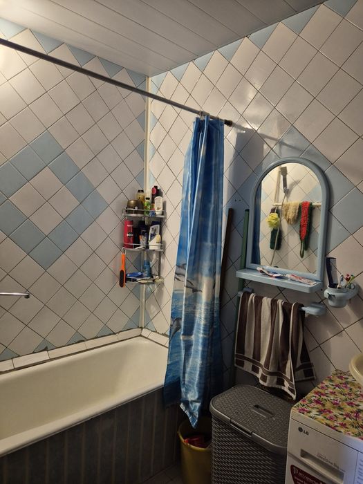 Продам 4/6/9 Куйлюк базар. Напротив Компасс