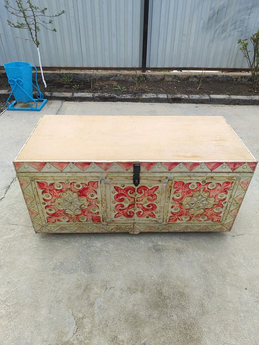 Сандық сатылады срочно