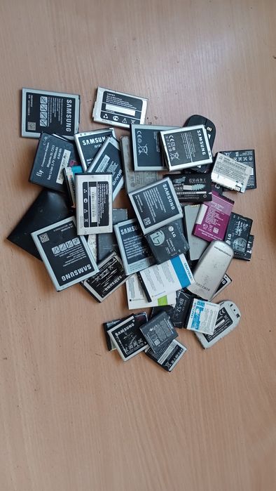 Продам телефоны б/у