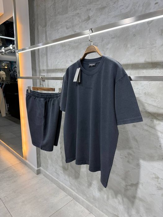 Мъжки къси екипи различни модели