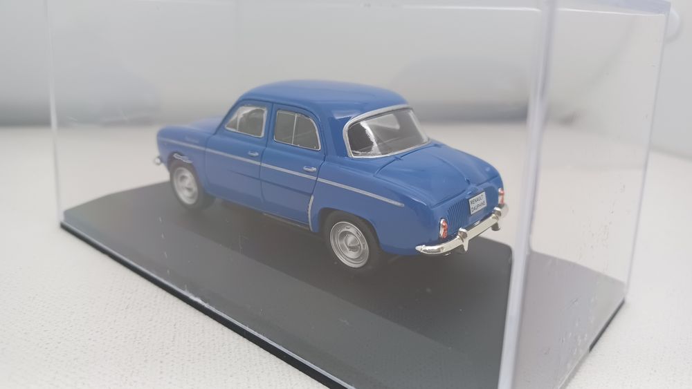 Macheta Renault Dauphine 1:43