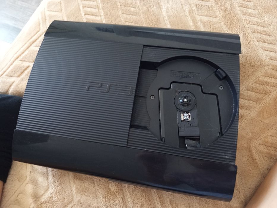 Продам Sony playstation 3 super slim.