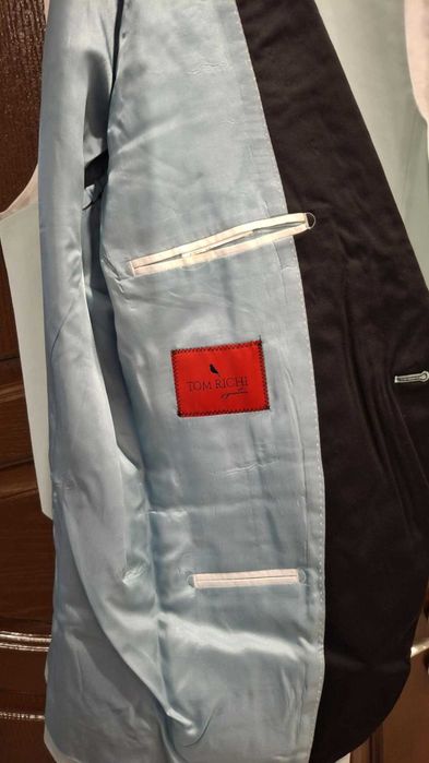 Официален костюм за специален повод