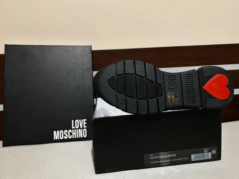 Много намалени Love Moschino обувки НОВИ