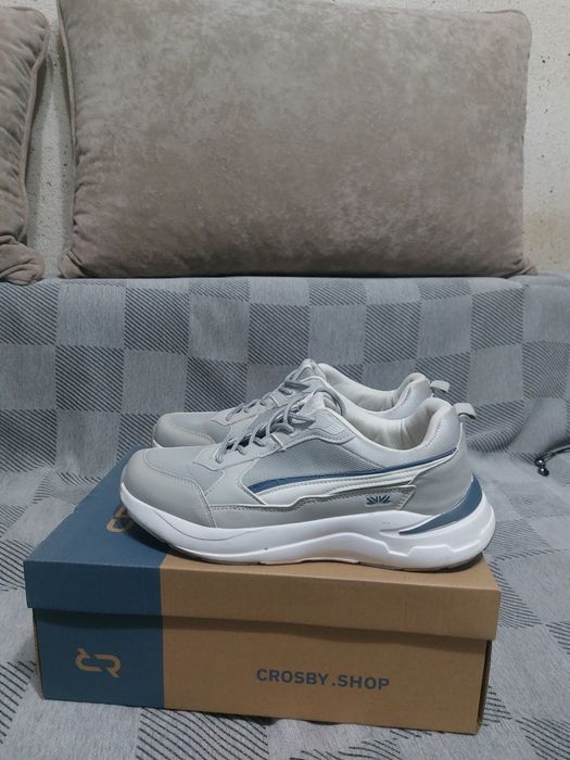 Продам Кросовки размер 41 почти новые