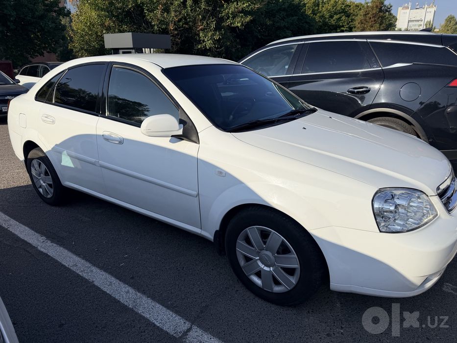 Продам свою Chevrolet Lacetti 2013 года