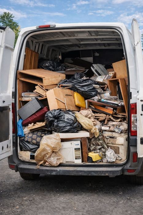 Разчистване на апартаменти и хамалски услуги