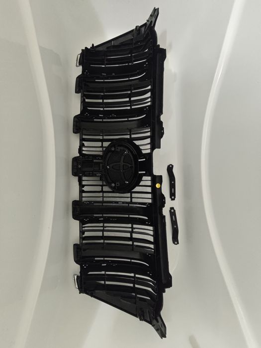 Решотка радиатора TLC Prado 150