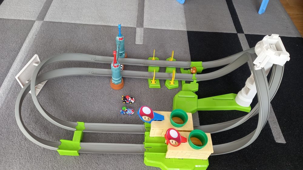 Circuit hot wheels mario kart