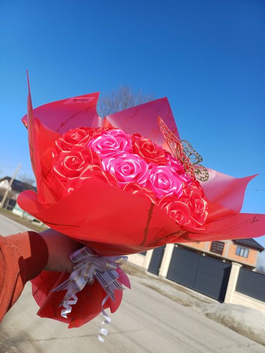 Buchet trandafiri din satin