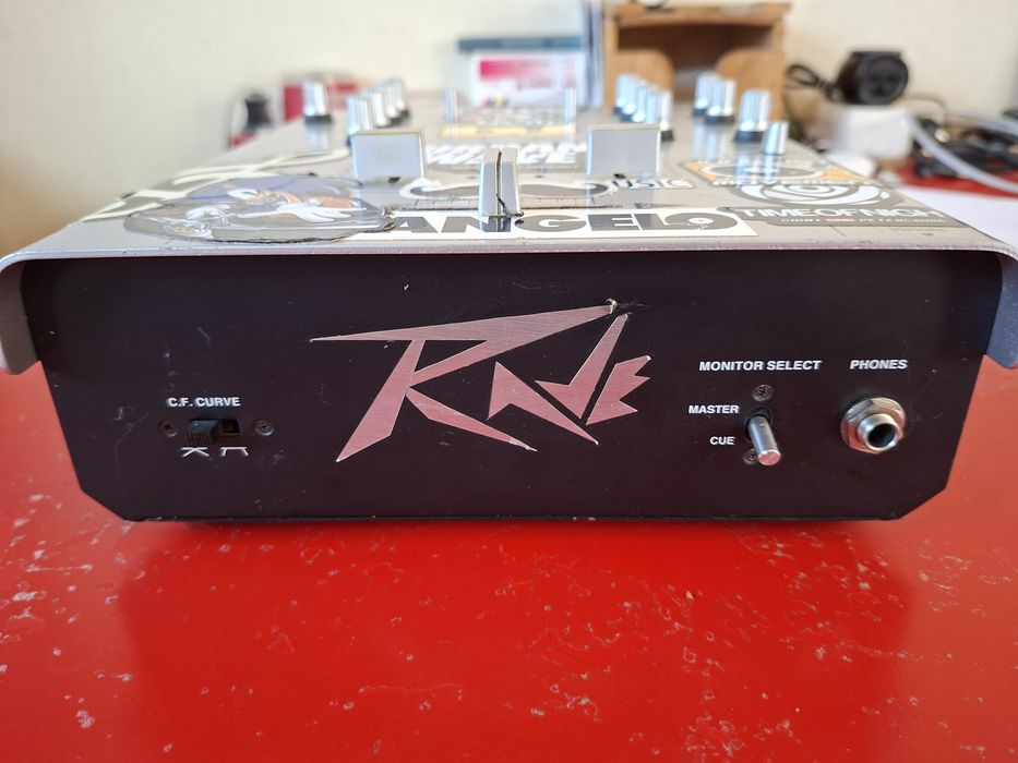 Dj микшер Vestax VMC-002XL