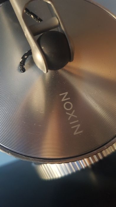Nixon, casti audio USA