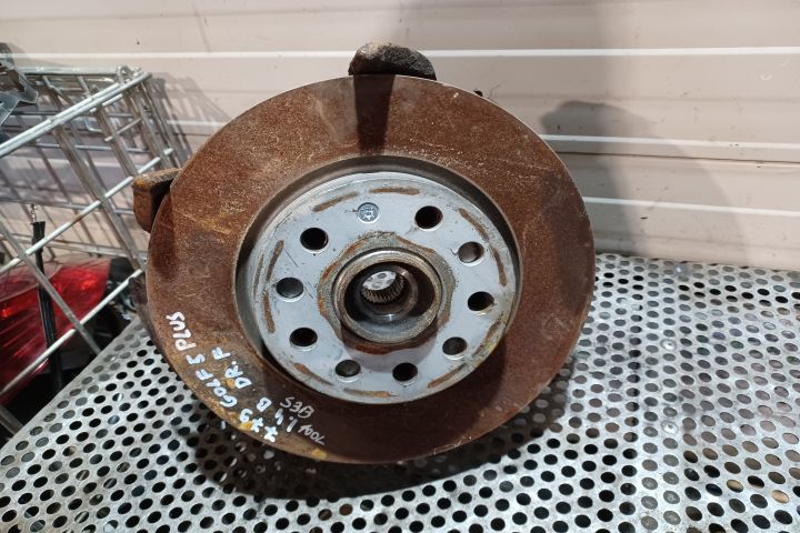 Fuzeta fata dreapta 1.4B Volkswagen VW Golf a 5-a generatie