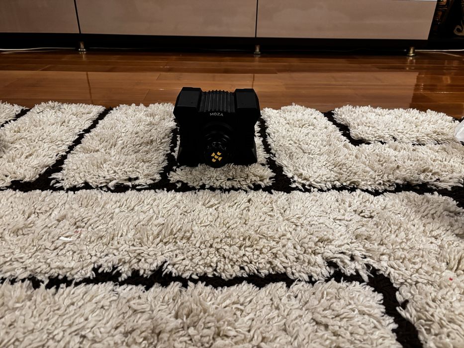 Volan gaming DD Moza R5, cu 5,5Nm cuplu, FULL BOX, IN STARE PERFECTA