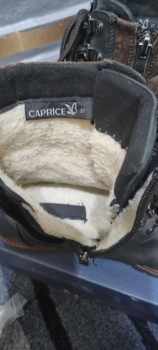 Дамски кафяви туристически ботуши от набук с подплата от овча кожа