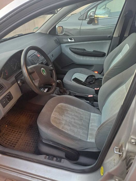 vand skoda fabia, an 2002, benzina, motor 1.4 16mpi, stare buna