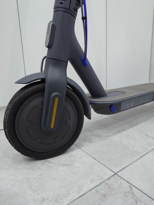 Электросамок Xiaomi Electric Scooter 3