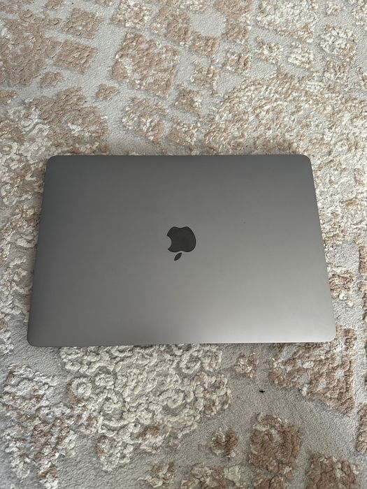 Продам Apple MacBook Air M1 2020