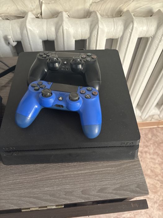Продам Ps 4 pro хорошие