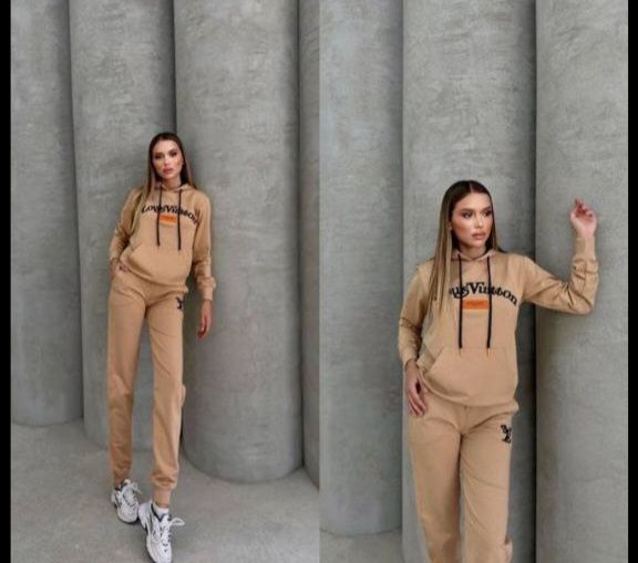 Compleu damă diferite modele