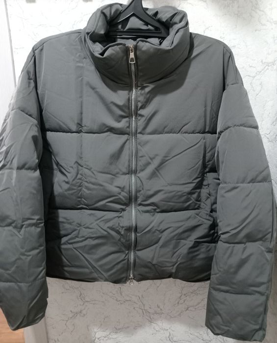 Продам куртку, весна - осень