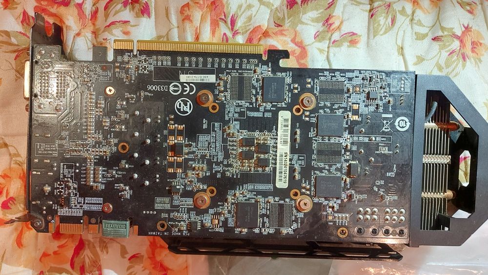 Placa video Gigabyte Gtx 760 2gb windforce + Ram + Dvd rw + surse