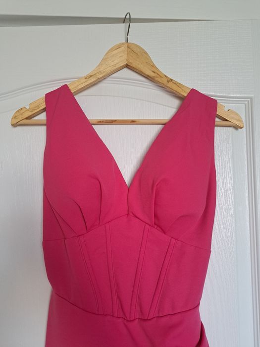 Елегантна цикламена рокля